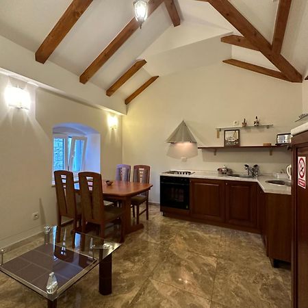 Old Town Apartments Trogir - Free Parking Esterno foto