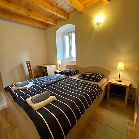 Old Town Apartments Trogir - Free Parking Esterno foto