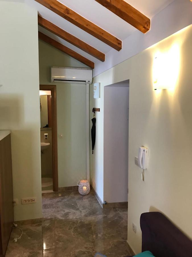 Old Town Apartments Trogir - Free Parking Esterno foto