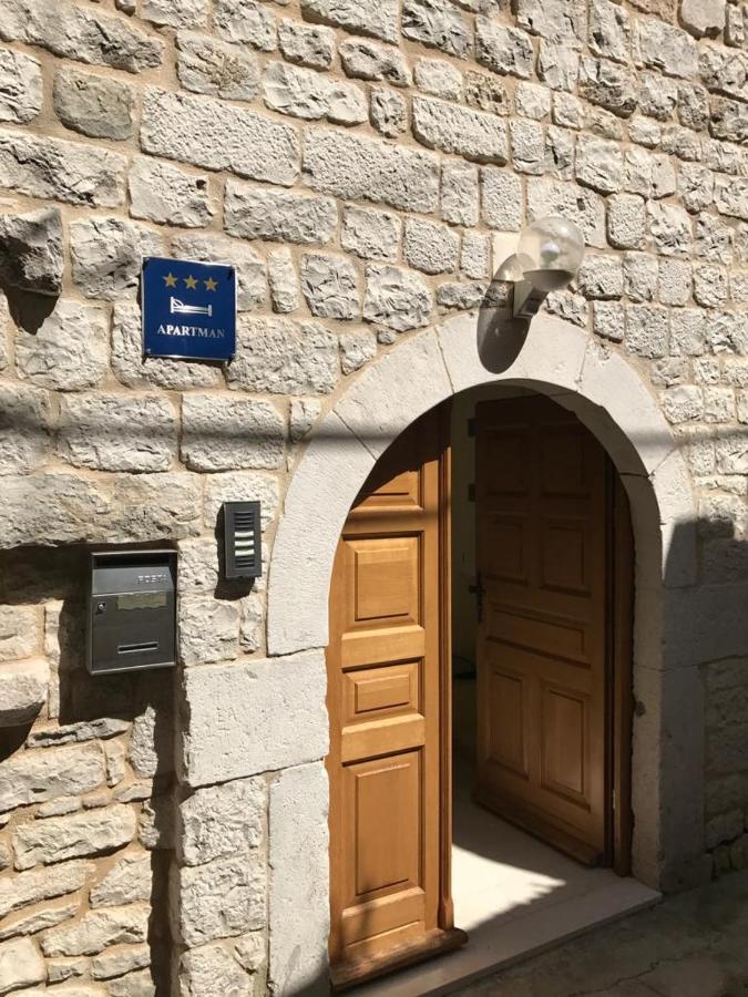 Old Town Apartments Trogir - Free Parking Esterno foto