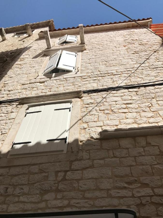 Old Town Apartments Trogir - Free Parking Esterno foto